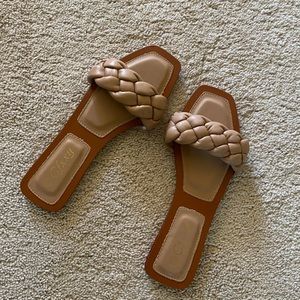 Leather braided Sandal